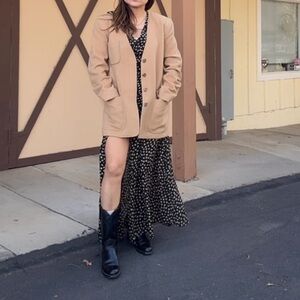 Vintage Liz Wear Wool/Poly Camel Blazer.